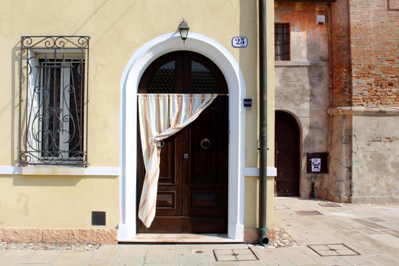 مبيت وإفطار كوماكيو Porta Del Carmine المظهر الخارجي الصورة
