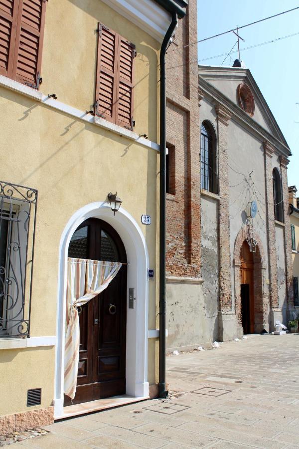 مبيت وإفطار كوماكيو Porta Del Carmine المظهر الخارجي الصورة
