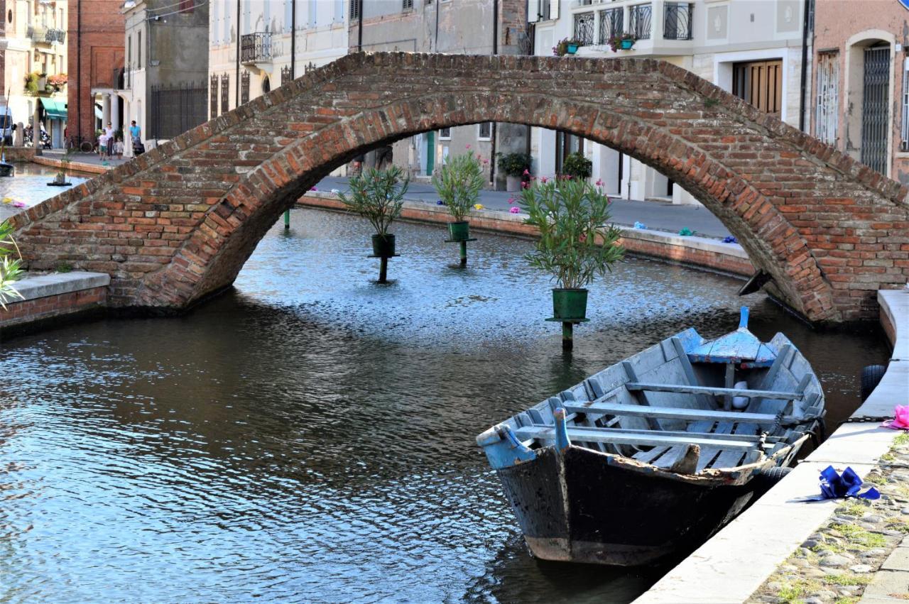مبيت وإفطار كوماكيو Porta Del Carmine المظهر الخارجي الصورة